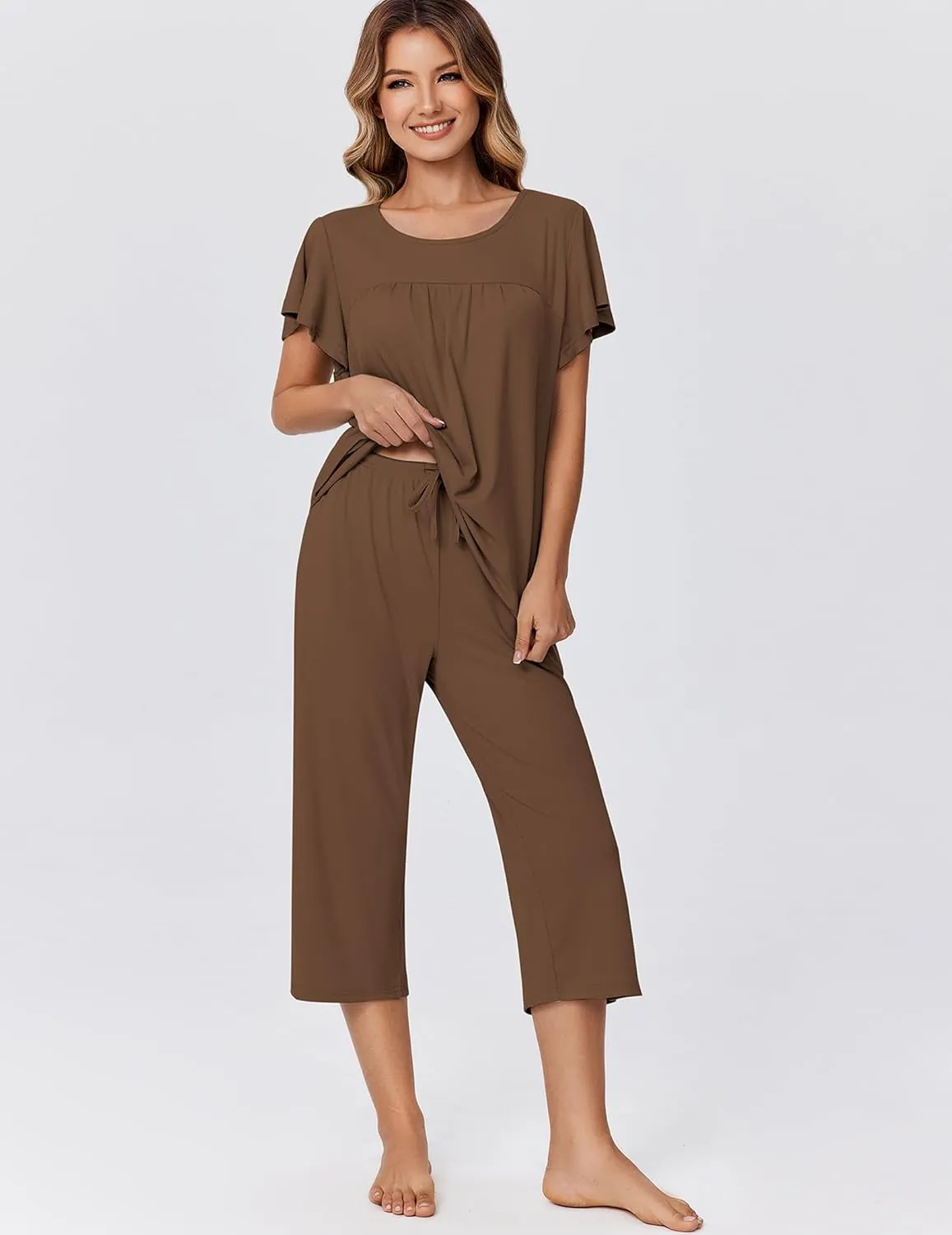 Ekouaer Capri Pajamas for Women Set Short Sleeve Lounge Set Soft Sleepwear Pullover Top and Pants