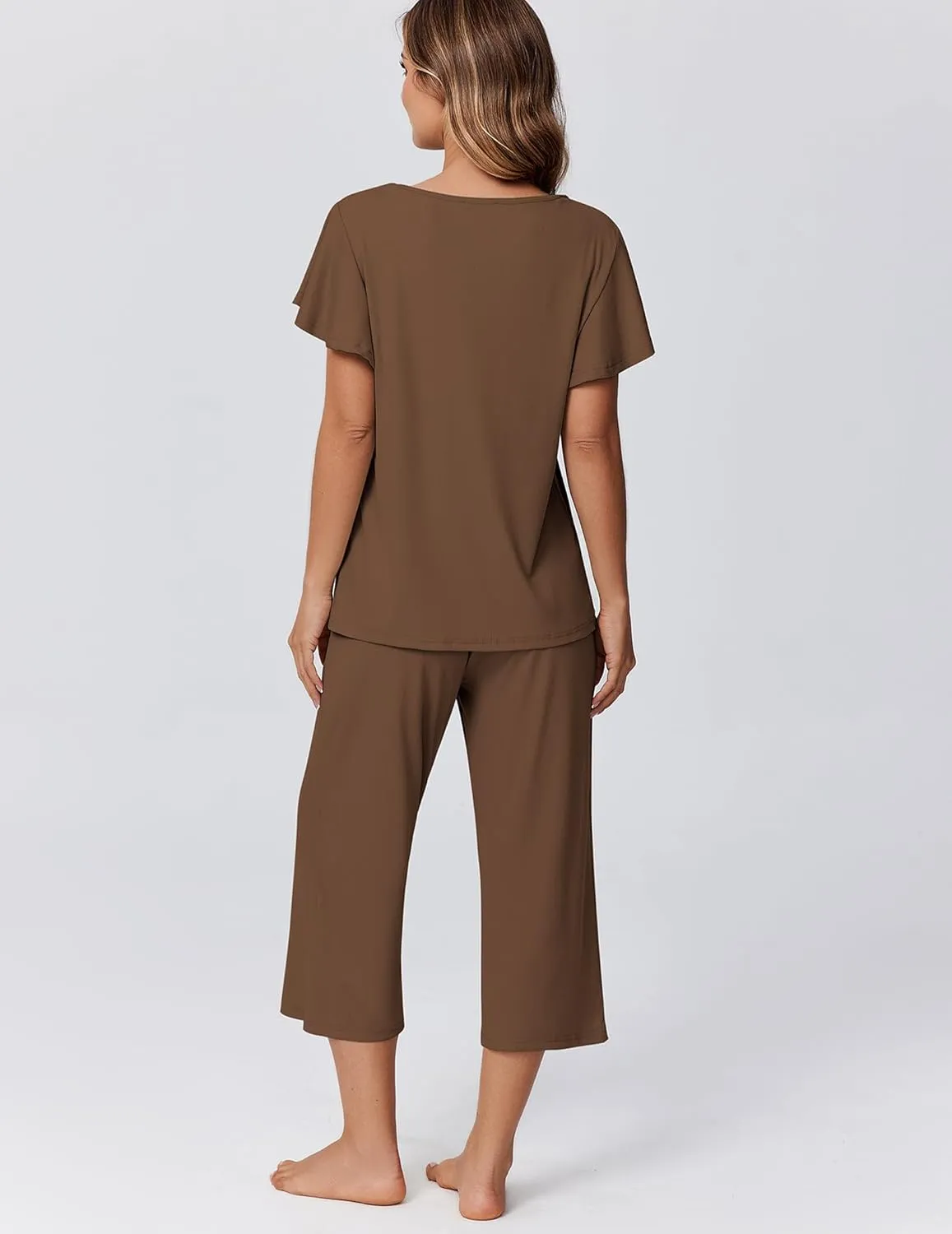 Ekouaer Capri Pajamas for Women Set Short Sleeve Lounge Set Soft Sleepwear Pullover Top and Pants