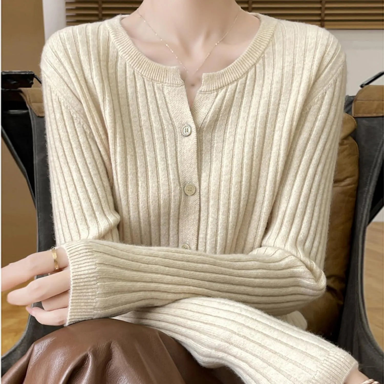Women's V-Neck Long Sleeve Button Down Lightweight Sweater Soft Knit Cardigan Slim Fashion Tops Jackets 2024