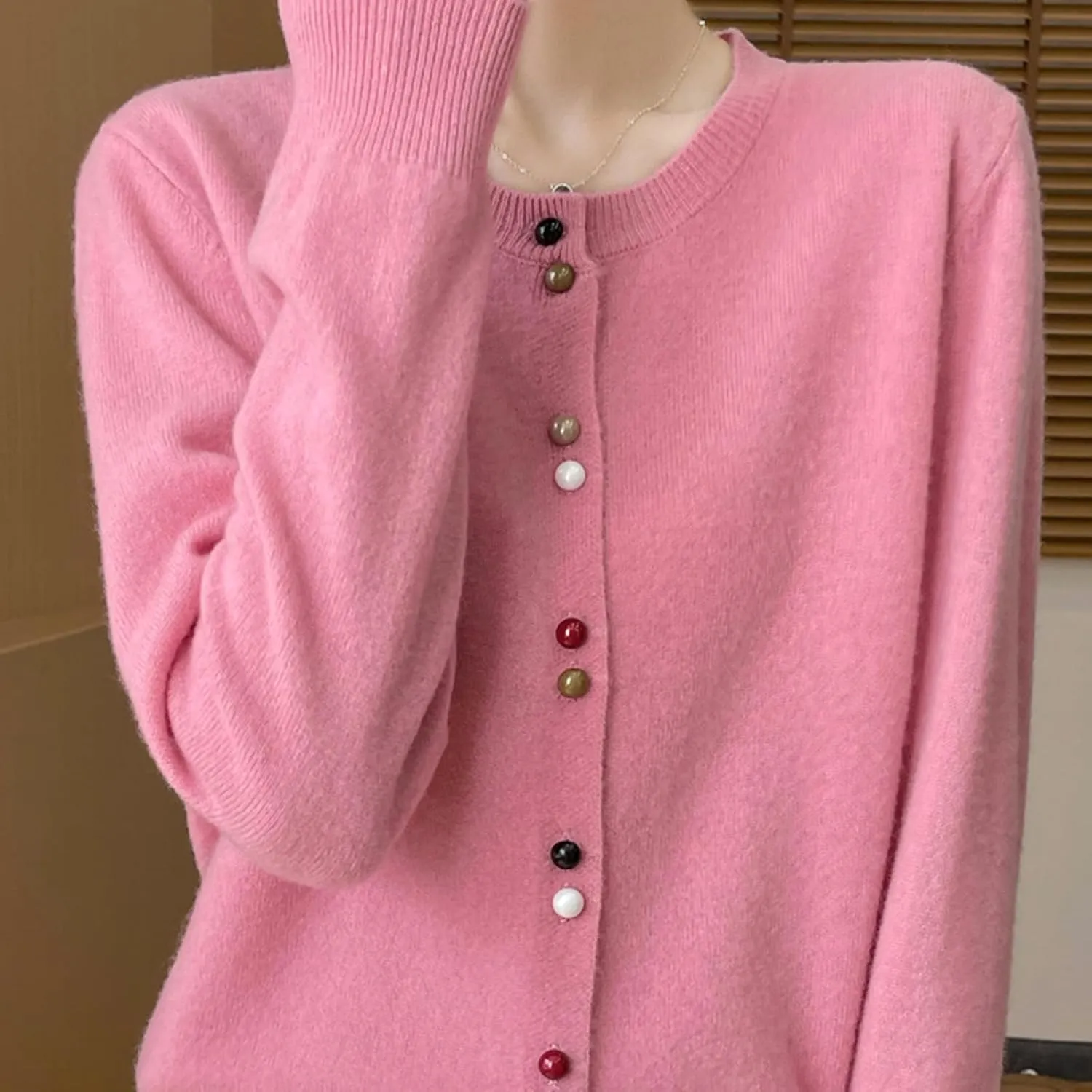 Women's V-Neck Long Sleeve Button Down Lightweight Sweater Soft Knit Cardigan Slim Fashion Tops Jackets 2024